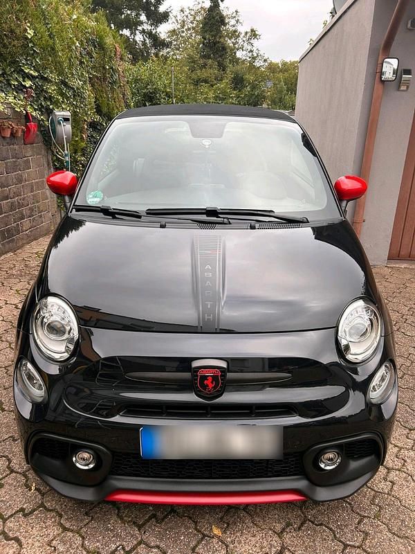 Schwarz Gebraucht 2019 Abarth 595C 70th Anniversary Cabrio | 20.990 € (Etwas zu teuer) - Bild 1/4