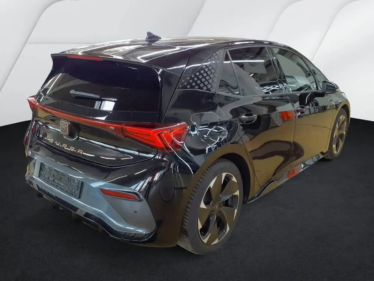 Gebraucht Cupra Born e-Boost 169 kW (231 PS) 2025 Schwarz Kleinwagen