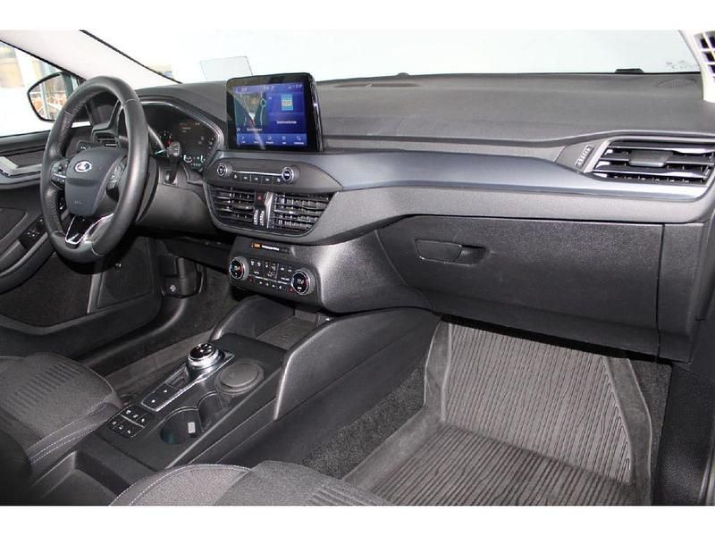 Gebraucht Ford Focus 125 PS (91 kW) 2019 Metropolis weiss (metallic) Kombi