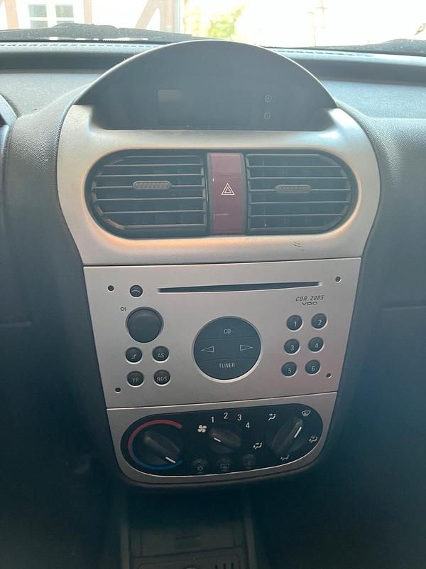 Gebraucht Opel Corsa 60 PS (44 kW) 2002 Rot Kleinwagen