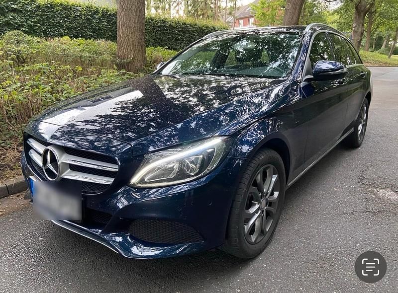 Blau Gebraucht 2016 Mercedes C220 Avantgarde Kombi | 11.500 € (Guter Preis) - Bild 1/4