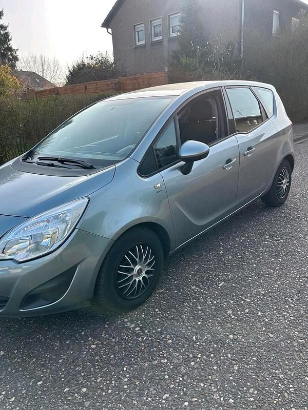 Gebraucht Opel Meriva 101 PS (74 kW) 2013 Grau Van / Kleinbus