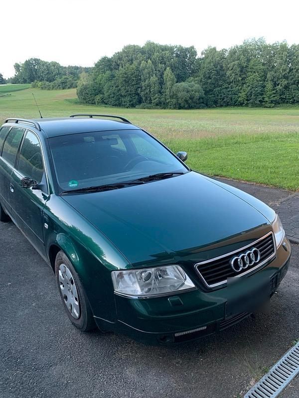 Grün Gebraucht 1999 Audi A6 Kombi | 330 € (Superpreis) - Bild 1/4