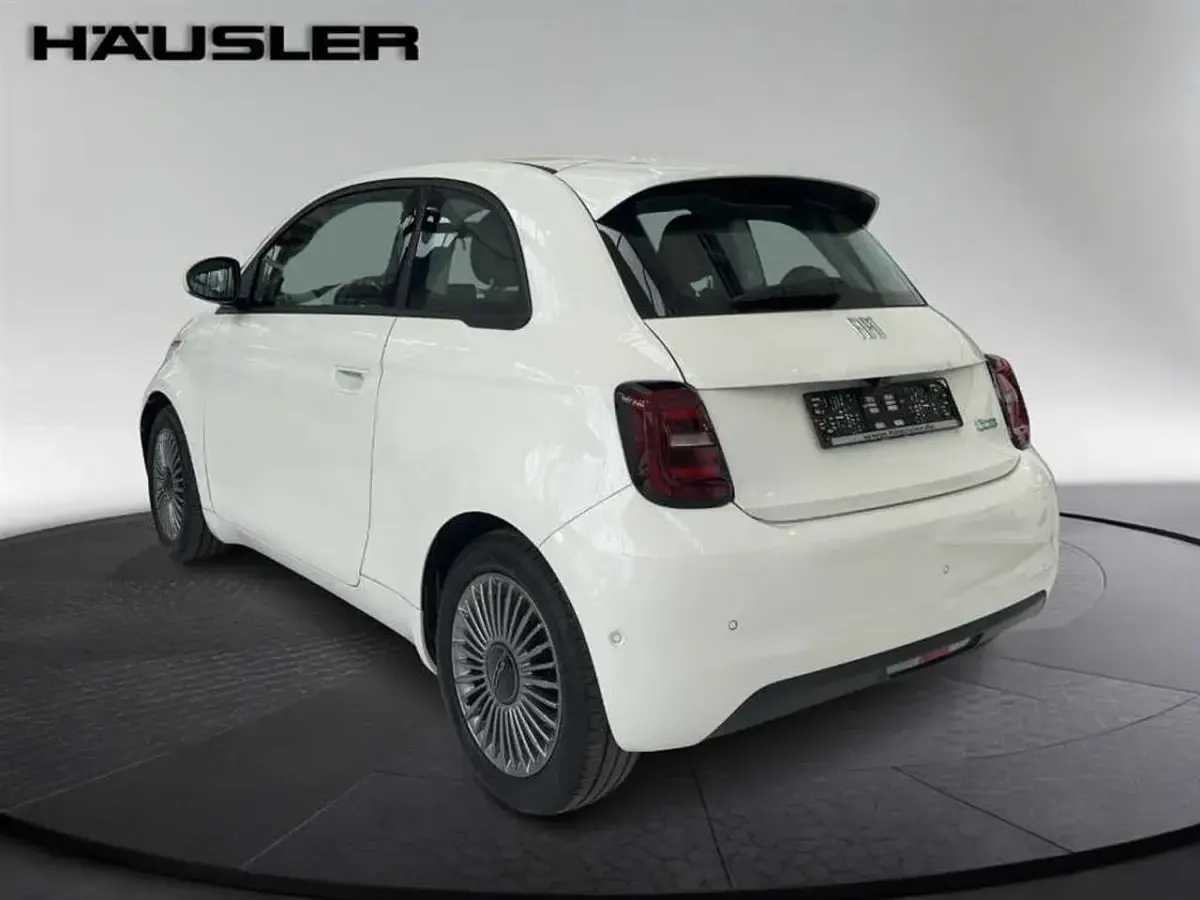Gebraucht Fiat 500e 86 kW (118 PS) 2023 Weiss Kleinwagen