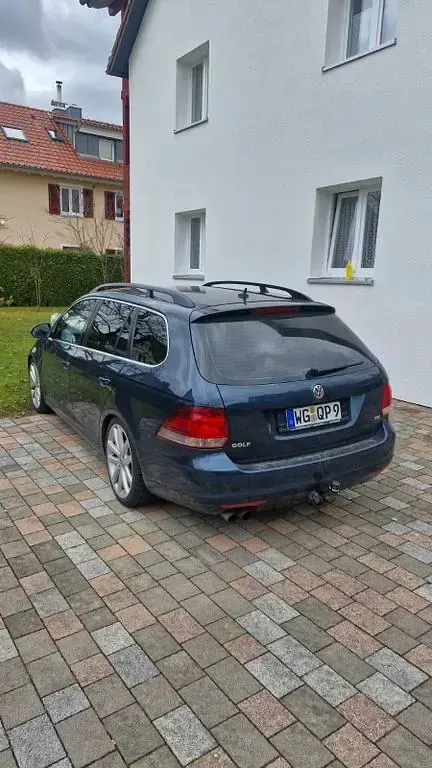 Gebraucht VW Golf VI Comfortline 122 PS (89 kW) 2011 Blau Kleinwagen