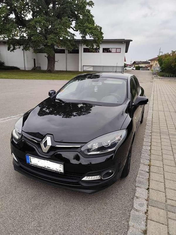 Schwarz Gebraucht 2014 Renault Mégane III LIMITED Limousine | 5.600 € (Fairer Preis) - Bild 1/4