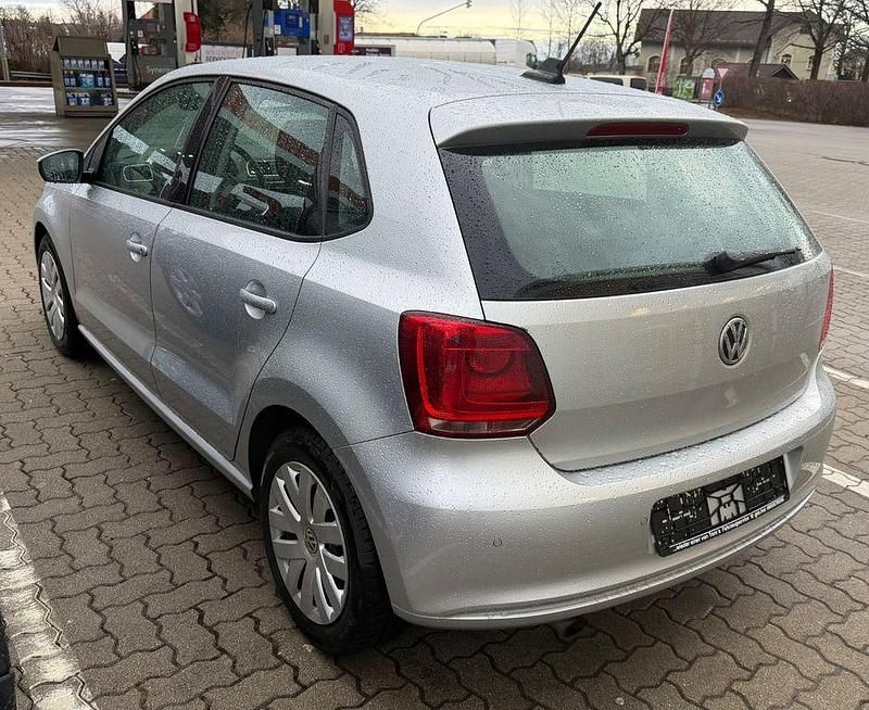 Gebraucht VW Polo Comfortline 90 PS (66 kW) 2011 Silber Limousine