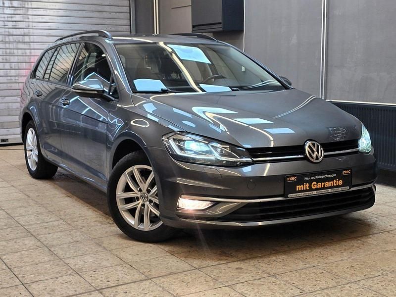 Gebraucht VW Golf VII 150 PS (110 kW) 2020 Grau Kombi