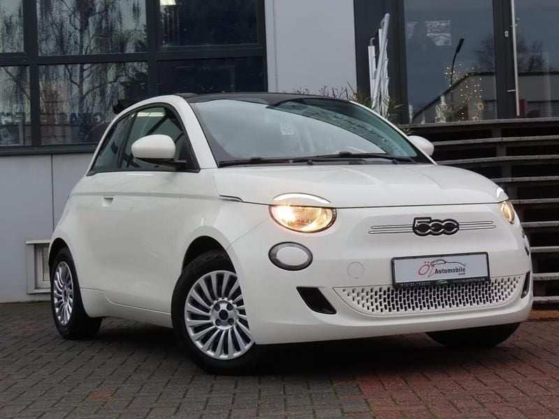 Weiß Gebraucht 2023 Fiat 500e Cabrio | 17.900 € (Superpreis) - Bild 1/4