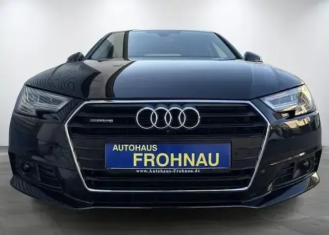 Gebraucht Audi A4 Basis 190 PS (139 kW) 2018 Brillantschwarz Kombi