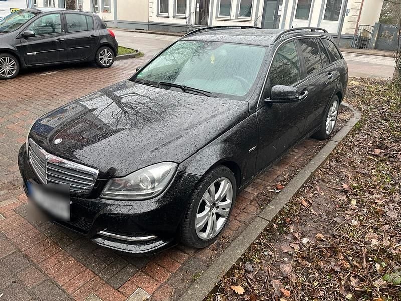 Gebraucht Mercedes C220 170 PS (125 kW) 2012 Schwarz Kombi