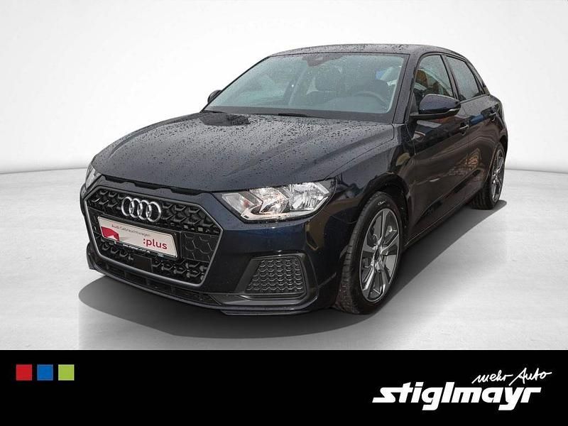 Firmamentblau metallic (metallic) Gebraucht 2021 Audi A1 Sportback Advanced Plus Kleinwagen | 20.440 € (Superpreis) - Bild 1/4