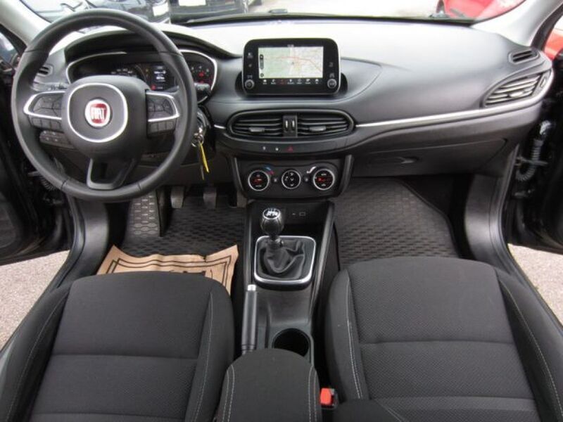 Gebraucht Fiat Tipo Lounge 95 PS (69 kW) 2018 Schwarz Kombi