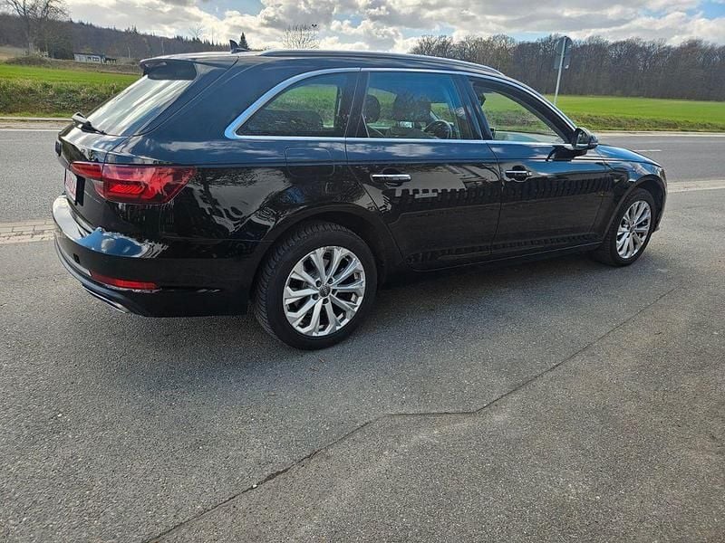 Gebraucht Audi A4 Design 150 PS (110 kW) 2019 Schwarz Kombi