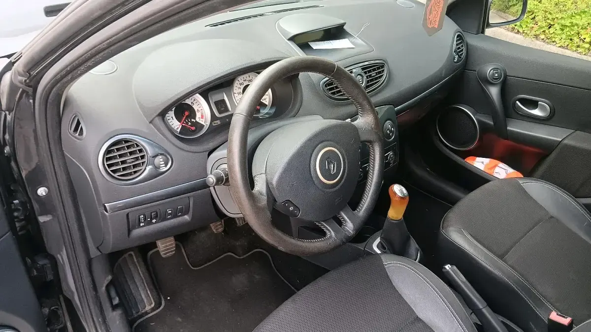 Gebraucht Renault Clio 100 PS (73 kW) 2008 Schwarz Kleinwagen