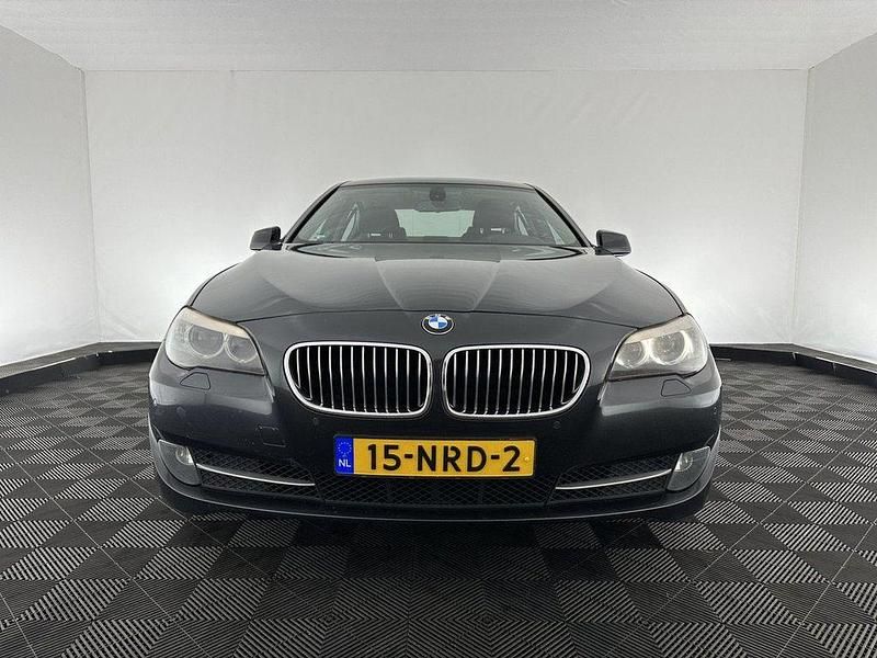 Gebraucht BMW 530 Executive 245 PS (180 kW) 2010 Grau Limousine