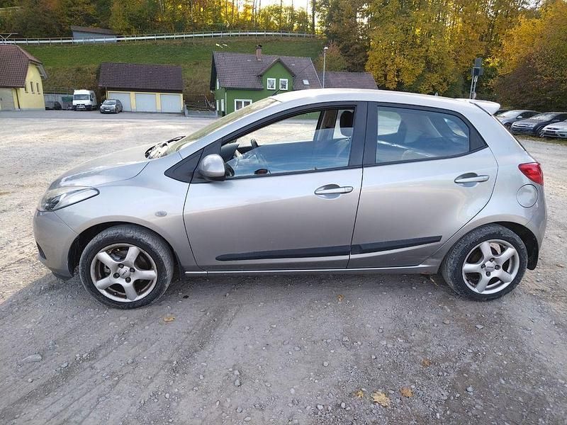 Gebraucht Mazda 2 Active 75 PS (55 kW) 2010 Grau Limousine