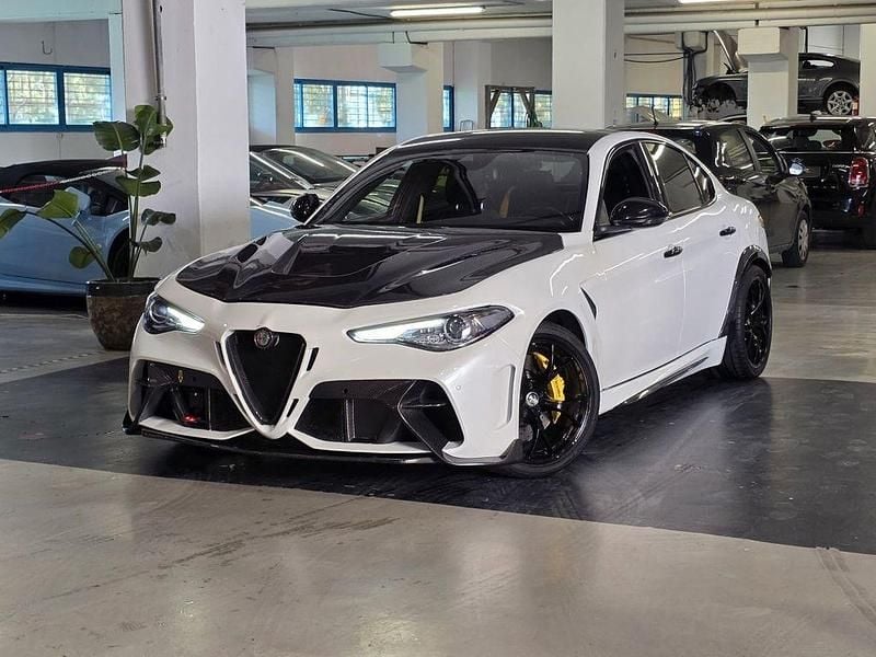 Gebraucht Alfa Romeo Giulia 519 PS (381 kW) 2021 Weiß Limousine