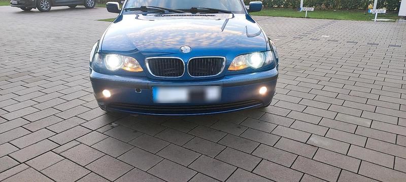 Gebraucht BMW 318 146 PS (107 kW) 2002 Blau Kombi