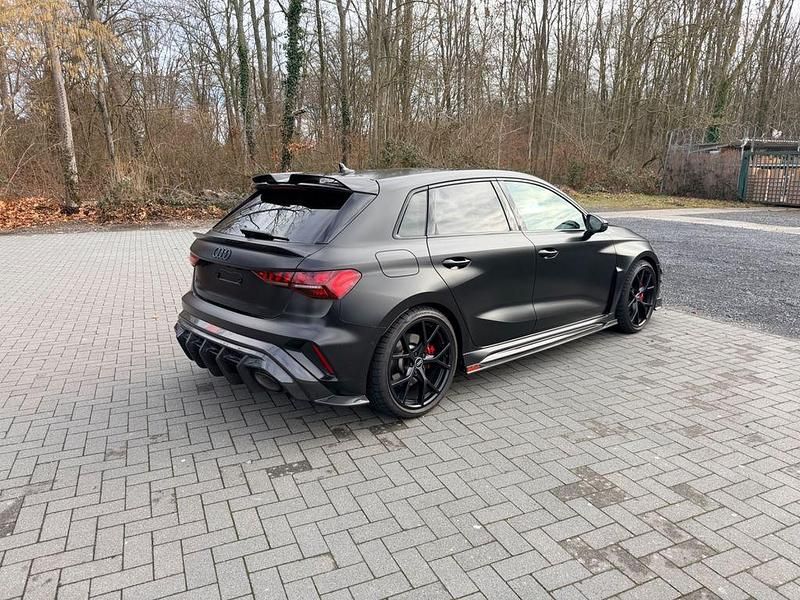 Gebraucht Audi RS3 Ambiente 400 PS (294 kW) 2025 Schwarz Limousine