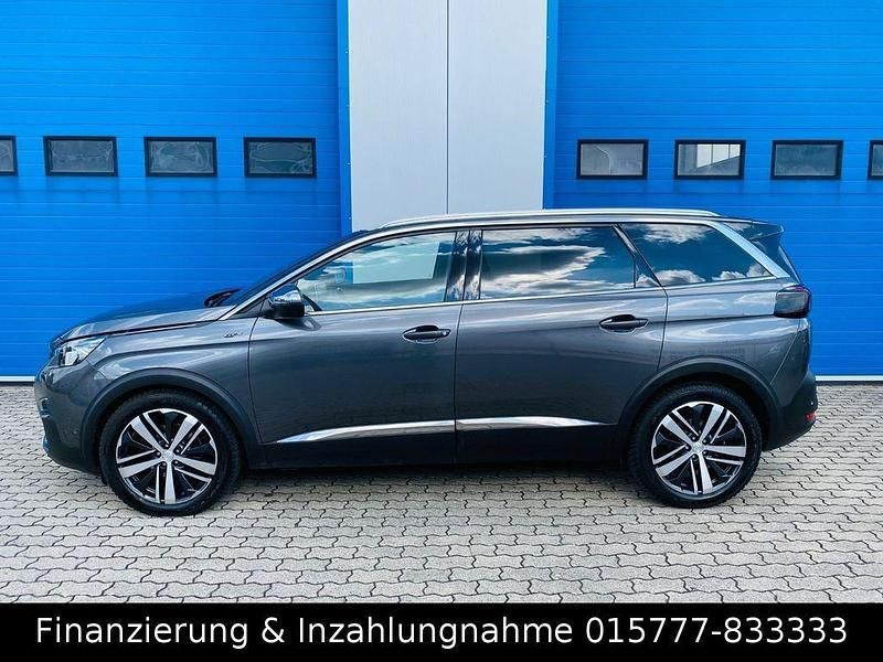 Grau Gebraucht 2018 Peugeot 5008 GT-line Van / Kleinbus | 22.500 € (Fairer Preis) - Bild 1/4