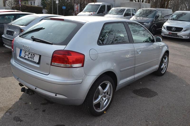 Gebraucht Audi A3 Attraction 102 PS (75 kW) 2005 Silber Kleinwagen