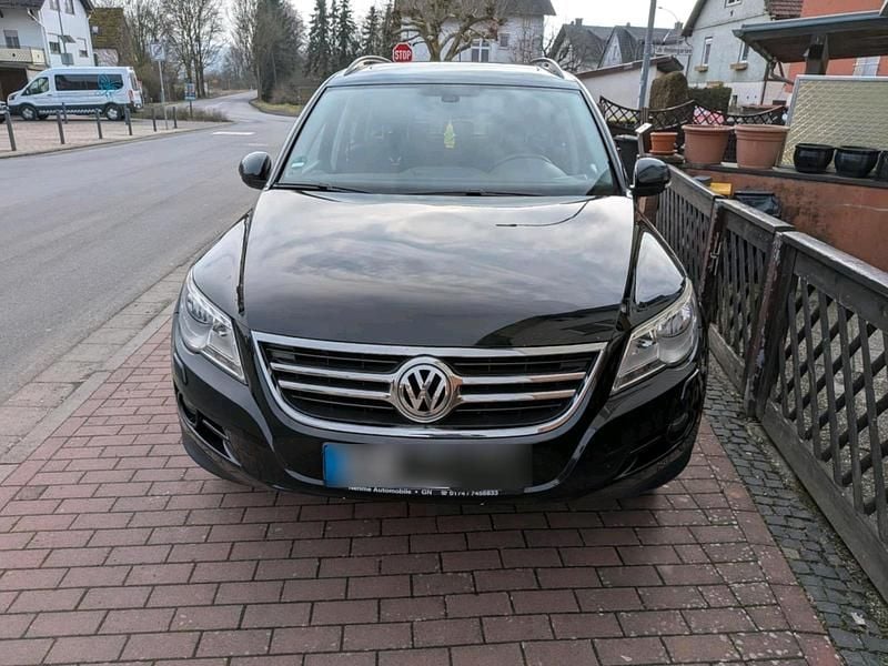 Schwarz Gebraucht 2009 VW Tiguan SUV | 6.550 € (Fairer Preis) - Bild 1/4
