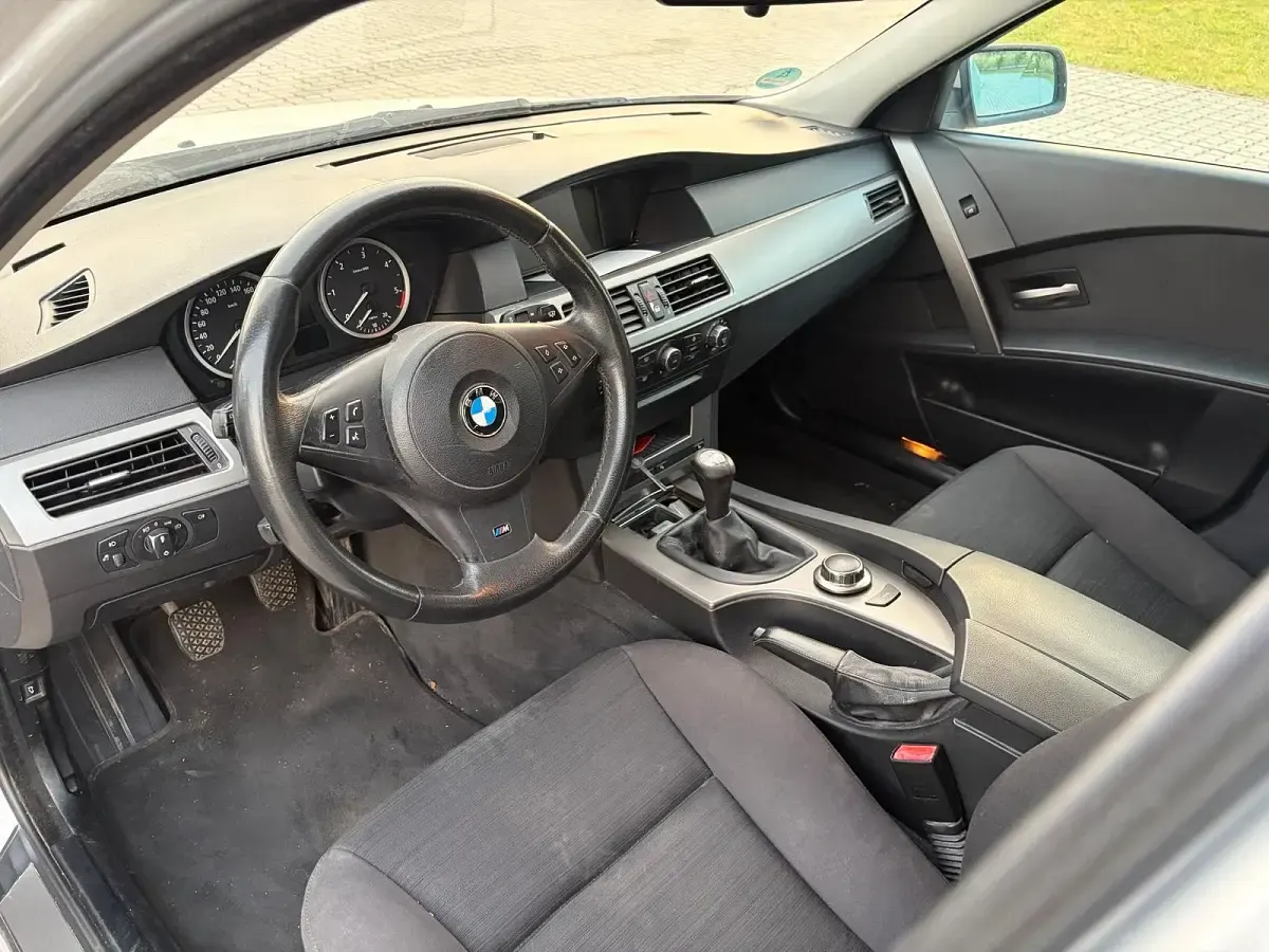 Gebraucht BMW 530 231 PS (169 kW) 2006 Grau Kombi
