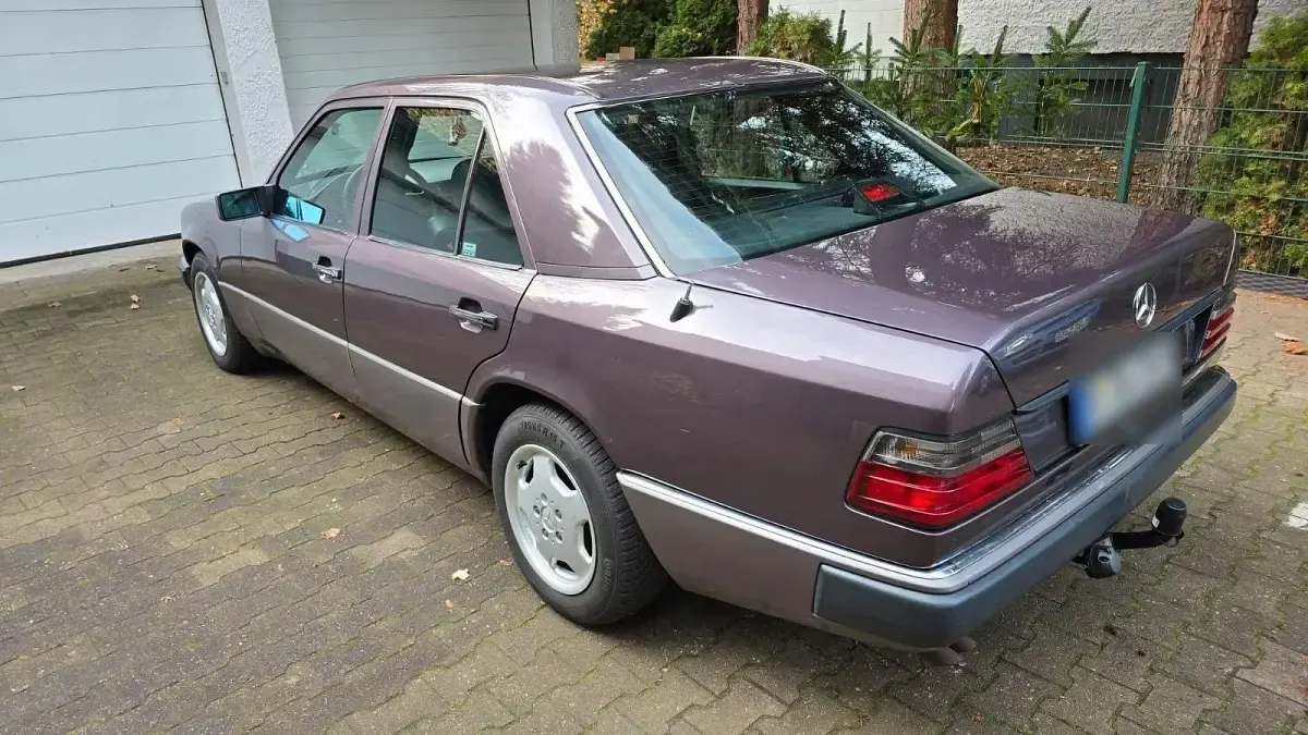 Gebraucht Mercedes E260 160 PS (117 kW) 1992 Limousine
