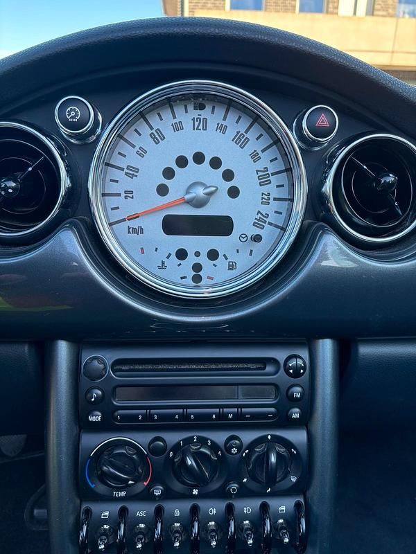 Gebraucht Mini Cooper Cabriolet 90 PS (66 kW) 2008 Grün Cabrio