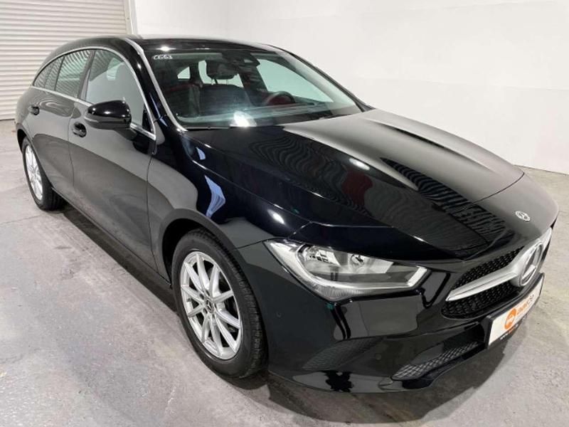 Gebraucht Mercedes CLA180 150 PS (110 kW) 2023 Nachtschwarz Limousine