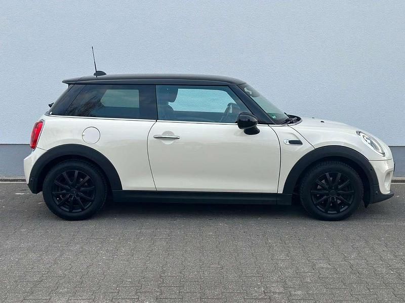 Gebraucht Mini Cooper D 116 PS (85 kW) 2015 Weiß Kleinwagen