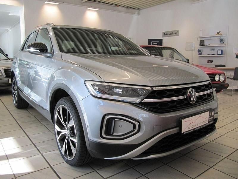 Neu VW T-Roc Design 150 PS (110 kW) 2026 Silber SUV