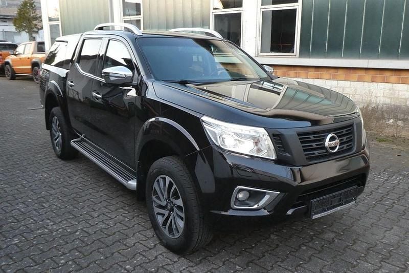 Gebraucht Nissan Navara Tekna 190 PS (139 kW) 2017 Schwarz Pickup