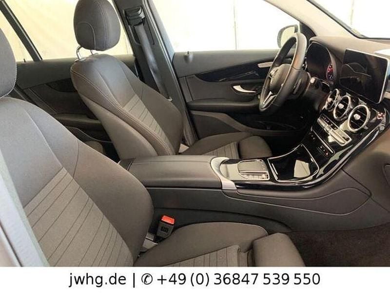 Gebraucht Mercedes GLC300e 320 PS (235 kW) 2022 Weiß SUV