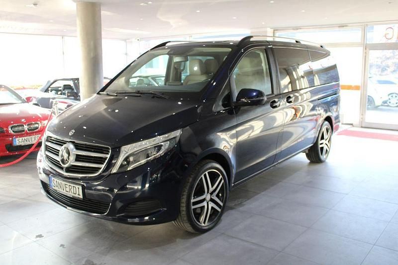 Cavansitblau Gebraucht 2017 Mercedes V250 Avantgarde Edition Van / Kleinbus | 29.990 € (Fairer Preis) - Bild 1/4