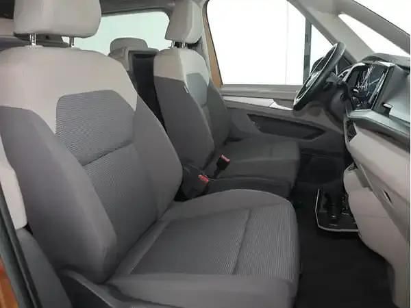 Usata VW Multivan 150 CV (110 kW) 2025 Marrone Monovolume