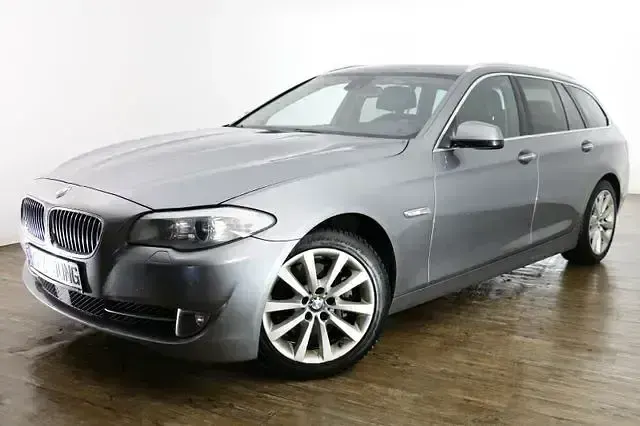 Gebraucht BMW 525 218 PS (160 kW) 2012 Grau Limousine