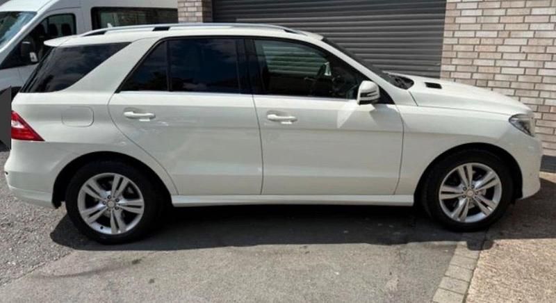 Gebraucht Mercedes ML350 258 PS (189 kW) 2012 Weiß SUV