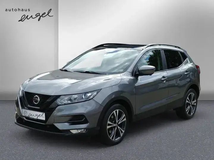 Dark grey metallic Gebraucht 2018 Nissan Qashqai Tekna SUV | 17.889 € (Etwas zu teuer) - Bild 1/4