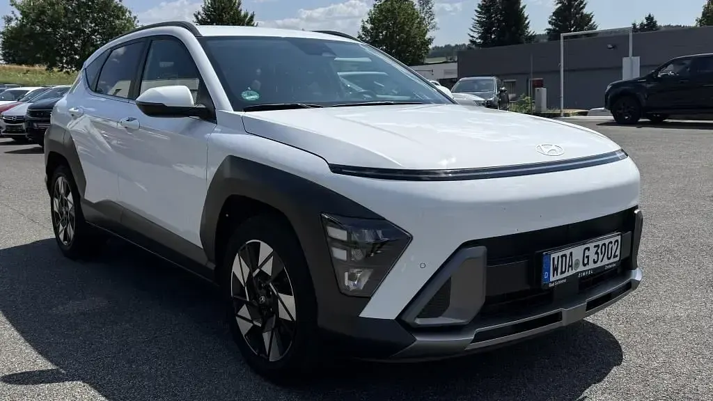 Gebraucht Hyundai Kona Trend 195 PS (143 kW) 2023 Weiß SUV