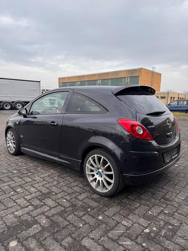 Schwarz Gebraucht 2009 Opel Corsa OPC Kleinwagen | 1.000 € (Superpreis) - Bild 1/4