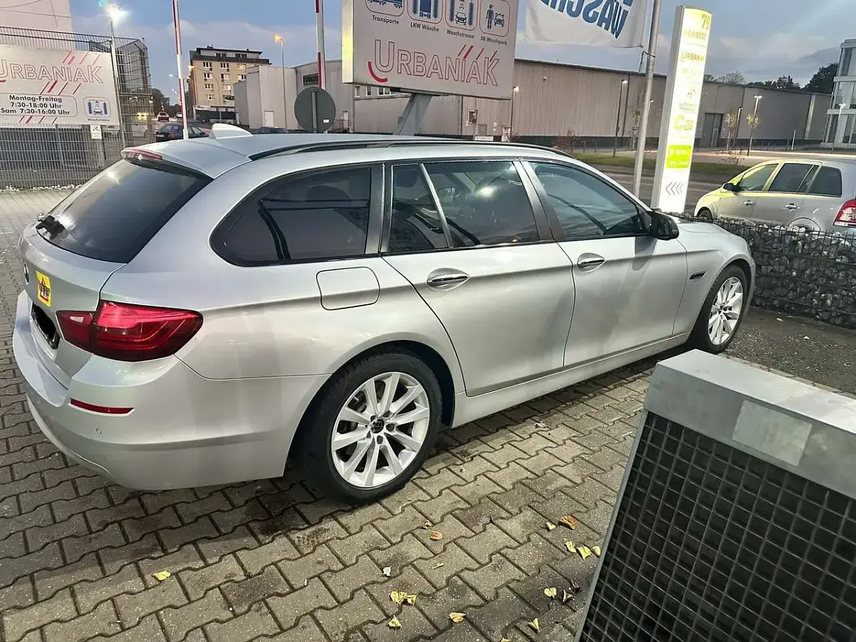 Gebraucht BMW 525 218 PS (160 kW) 2014 Grau Kombi