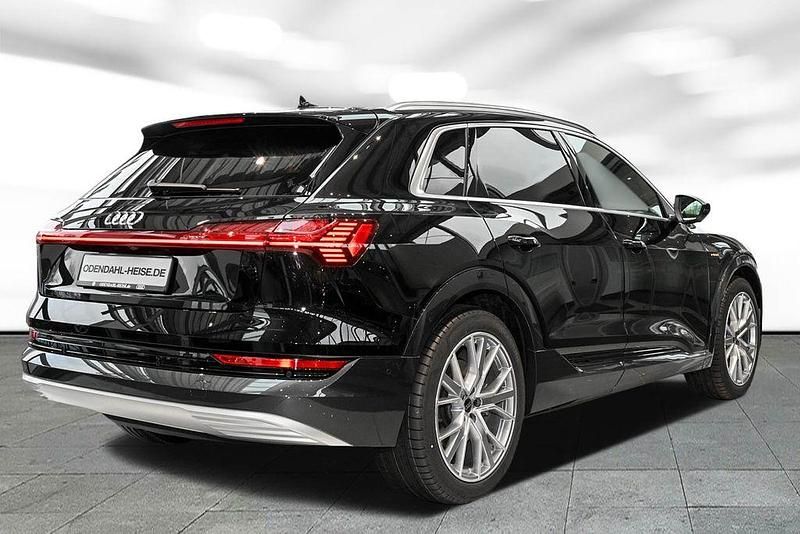 Gebraucht Audi e-tron Advanced Plus 230 kW (313 PS) 2023 Mythosschwarz SUV