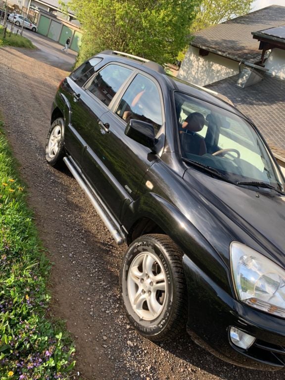 Schwarz Gebraucht 2006 Kia Sportage 4 SUV | 2.600 € (Superpreis) - Bild 1/4