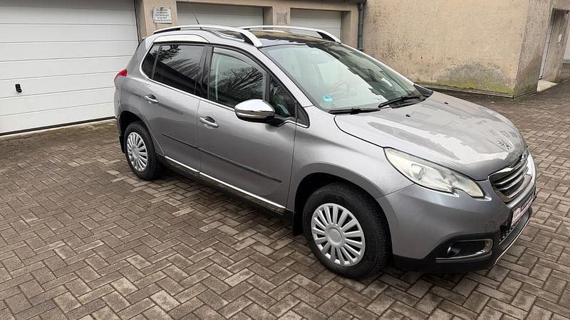 Gebraucht Peugeot 2008 Allure 114 PS (83 kW) 2013 Grau SUV