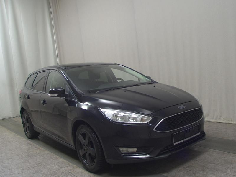 Gebraucht Ford Focus Trend 105 PS (77 kW) 2018 Schwarz Kombi