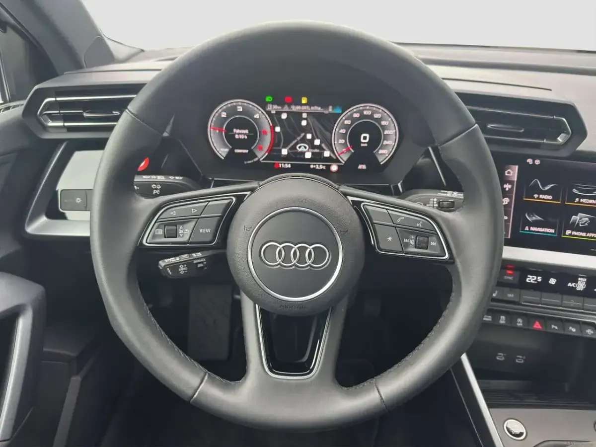 Używany Audi A3 Advanced Plus 116 KM (85 kW) 2025 Biały Sedan/Limuzyna