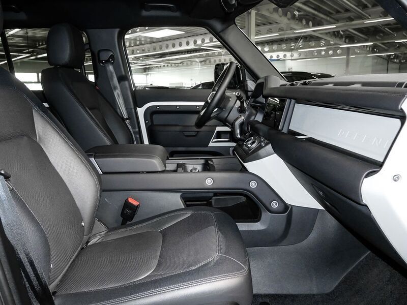 Gebraucht Land Rover Defender SE Dynamic 252 PS (185 kW) 2023 Fuji white SUV