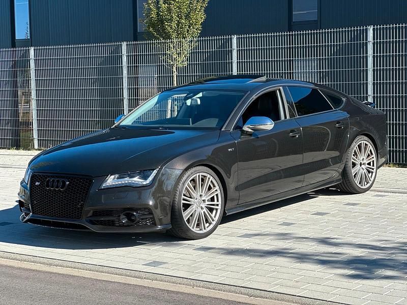 Braun Gebraucht 2013 Audi S7 Sportback Kleinwagen | 22.600 € (Etwas zu teuer) - Bild 1/4